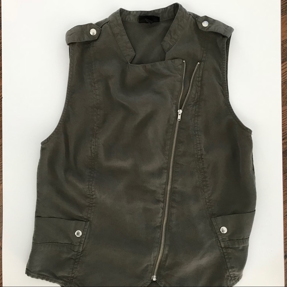 Mossimo Olive Green Women’s Vest - Picture 5 of 7